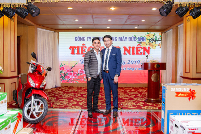 thang máy đức anh tiệc tất niên 2018