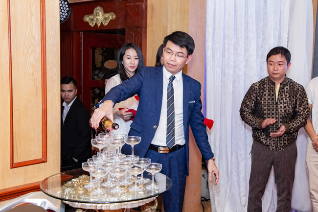 thang máy đức anh tiệc tất niên 2018
