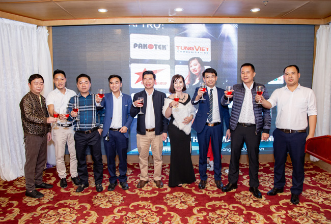 thang máy đức anh tiệc tất niên 2018