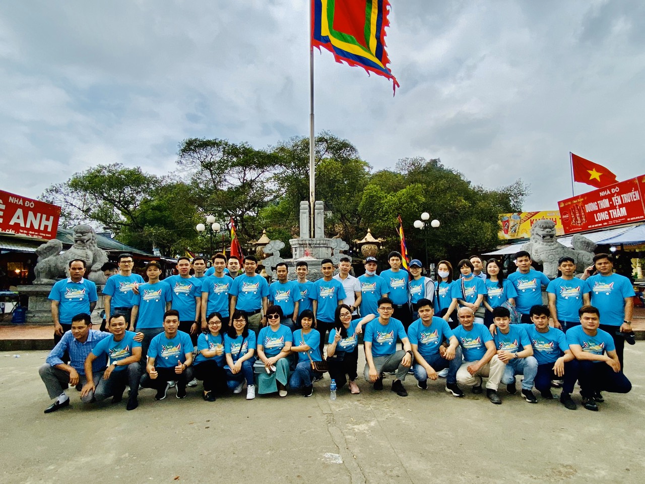 Tập thể cán bộ nhân viên Đức Anh có mặt trong chuyến du xuân – lễ chùa đầu năm 2021