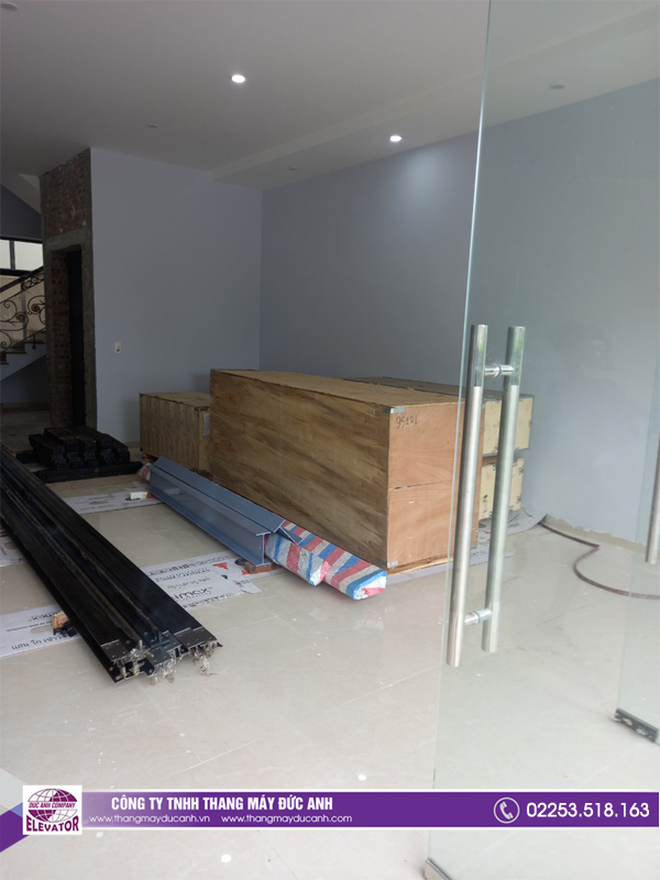 Công trình lắp đặt thang máy gia đình 350kg với động cơ máy Torin và tủ điện Step