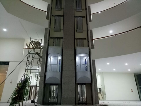 thang máy lồng kính tròn