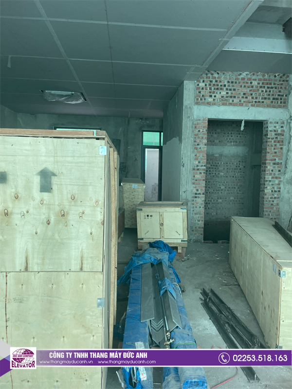 Hàng về công trình lắp đặt thang máy gia đình 350kg tại Hải Phòng
