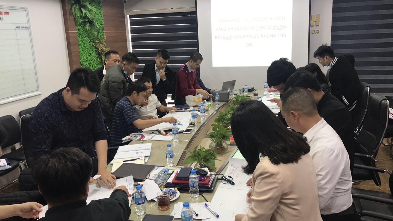 Thảo luận nhóm giúp mọi người nâng cao khả năng phối hợp trong công việc 