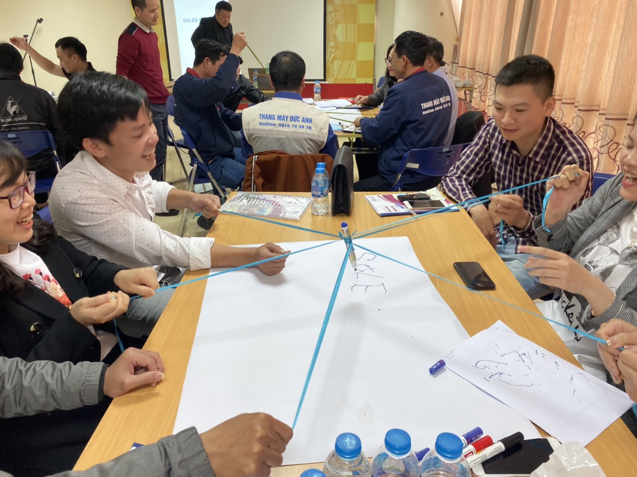 Những trò chơi mang tính cạnh tranh nhưng vẫn liên quan đến công việc