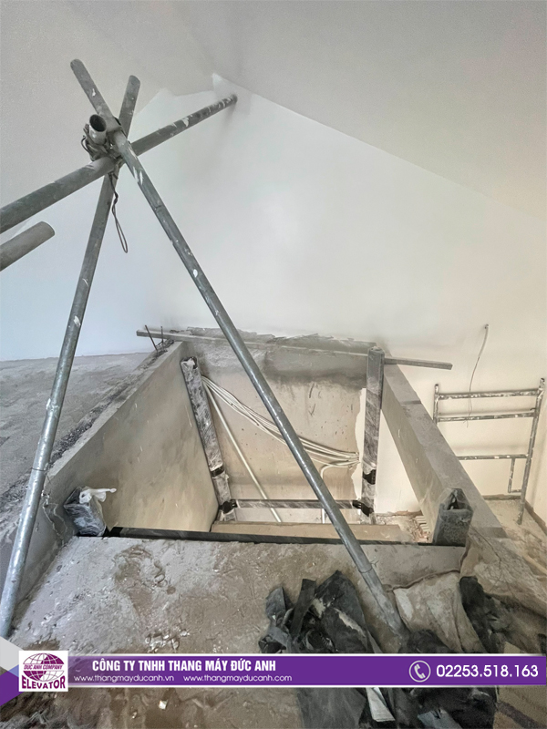 Chủ đầu tư quyết định lắp đặt thang máy gia đình 350kg với động cơ Torin ( Thái Lan )