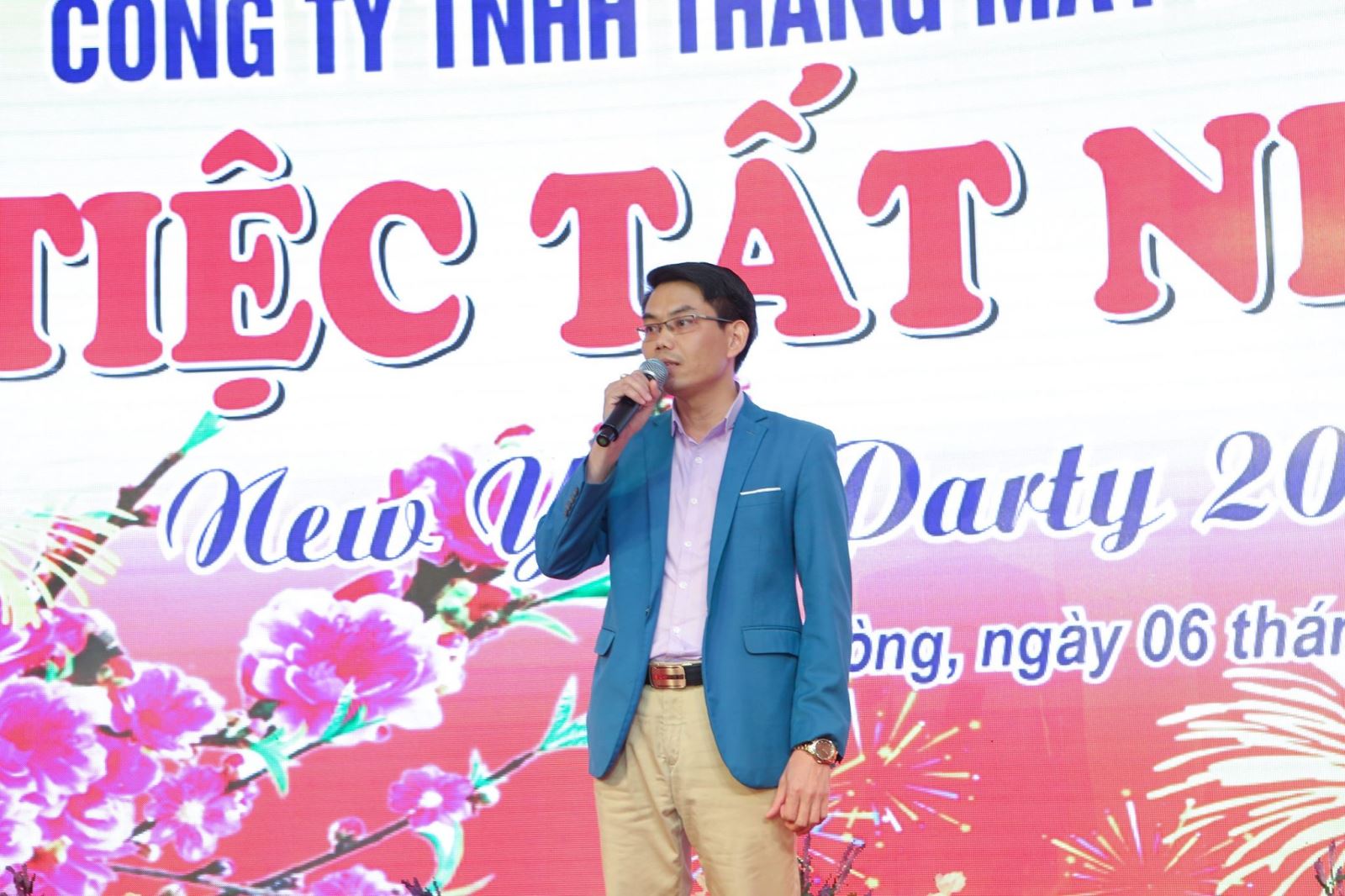 tiệc tất niên cuối năm