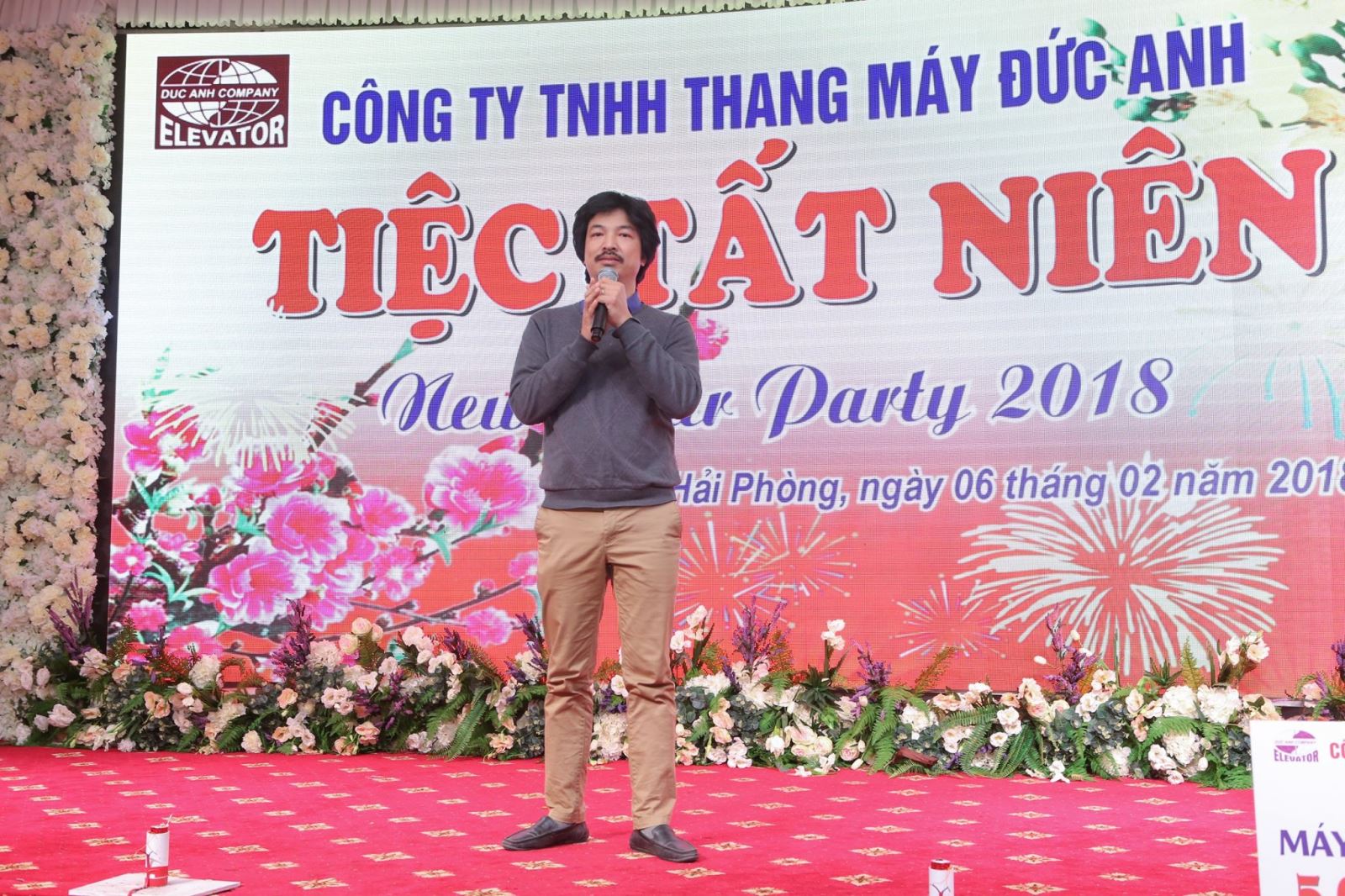 tiệc tất niên cuối năm
