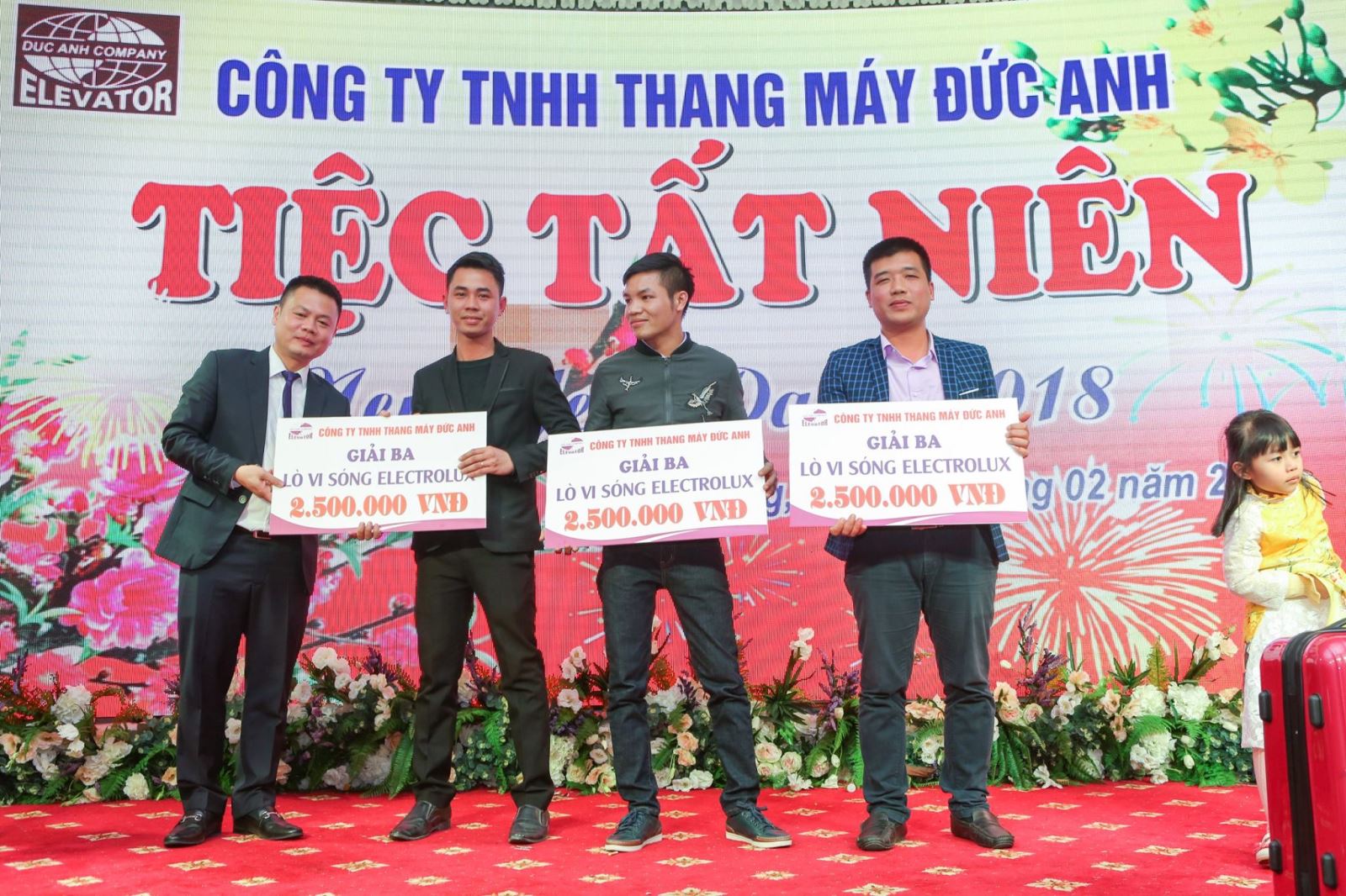tiệc tất niên cuối năm