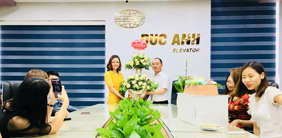 Thang máy Đức Anh: Chào mừng ngày Phụ Nữ Việt Nam 20/10