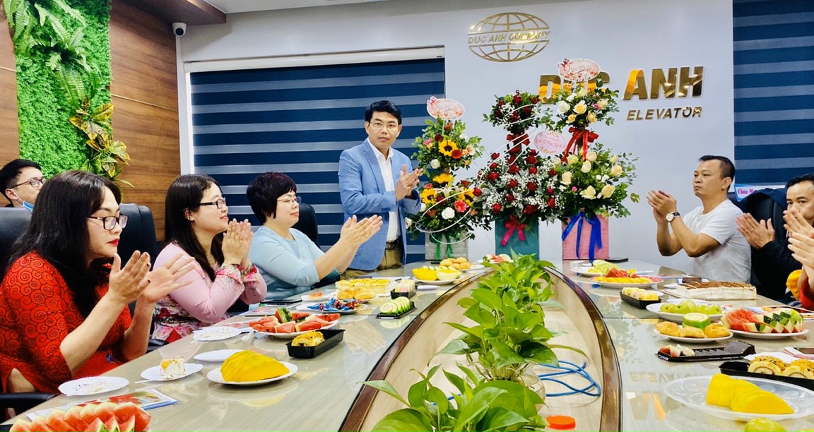 Ông Hà Văn Dương – Giám đốc Công ty TNHH thang máy Đức Anh​ gửi lời chúc mừng đến các Chị Em  nhân ngày Quốc tế Phụ nữ  8/3